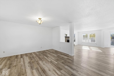 5557 Floating Leaf Dr, Indianapolis, IN 46237 - photo 4