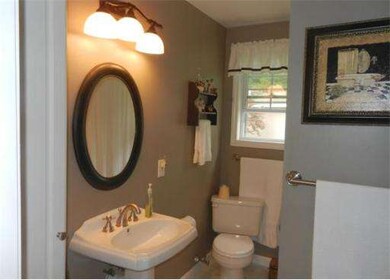 173 Lakeshore Dr, Blackstone, MA 01504 - photo 7