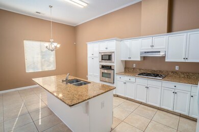 2794 N Dee Ann Ave, Fresno, CA 93727 - photo 5