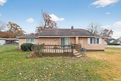 22747 Lake Shore Dr, Elkhart, IN 46514 - photo 2