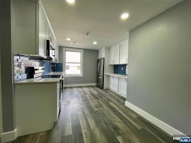 428 Valley Brook Ave unit 1, Lyndhurst, NJ 07071 - photo 4