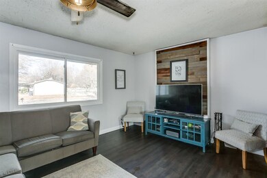 1402 Shelly Dr, Mulvane, KS 67110 - photo 2