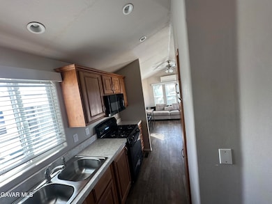 1449 E Avenue I unit C8, Lancaster, CA 93535 - photo 7