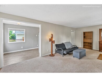 732 N College St, Newberg, OR 97132 - photo 6