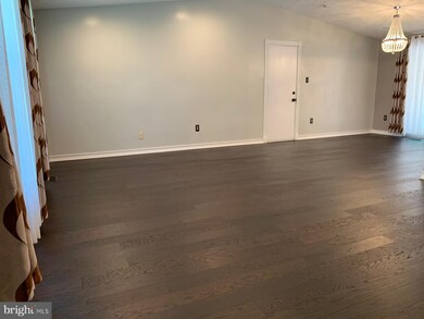 20328 Watkins Meadow Dr, Germantown, MD 20876 - photo 7