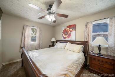 1108 W Will Rogers Ct, Claremore, OK 74017 - photo 6