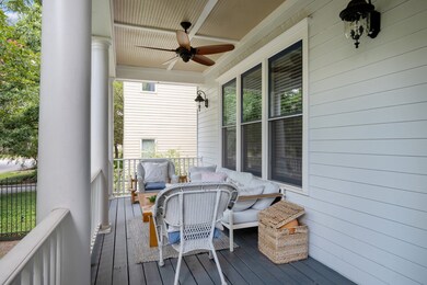 611 Algregg St, Houston, TX 77008 - photo 4