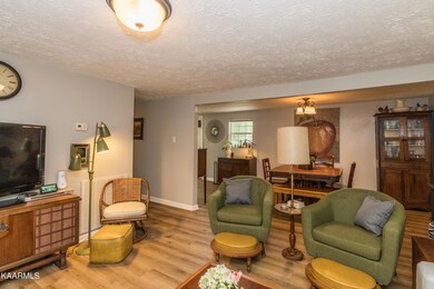 1515 Twin Bridge Rd-0014