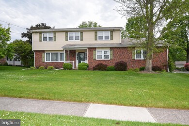1363 Strathmann Dr, Southampton, PA 18966 - photo 3