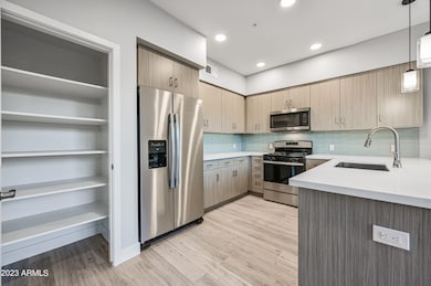 5-1027W5S-TFA-3BL-07 08 12 13 17 18-ocup