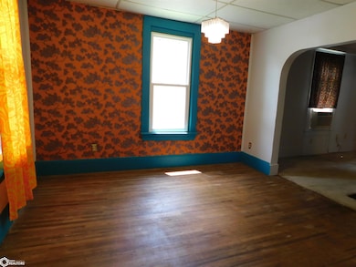 304 N Birch St, Creston, IA 50801 - photo 5