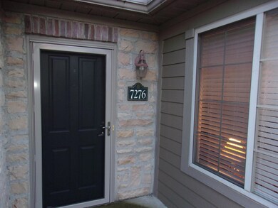 7276 Falls View Entry