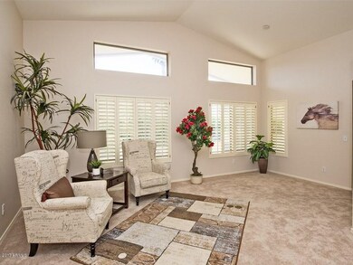 003_Living Room (1)