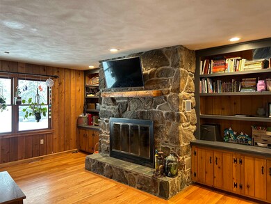 1858 King Hill Rd, Readsboro, VT 05350 - photo 7