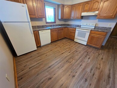 5501 S Union St, Des Moines, IA 50315 - photo 4