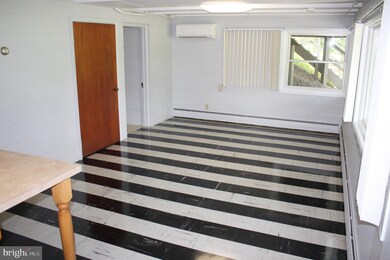 679 Hollywell Ave unit 2, Chambersburg, PA 17201 - photo 6