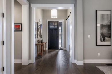 04-Entryway
