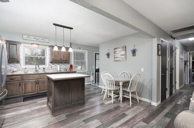 602 Aspen Dr-8