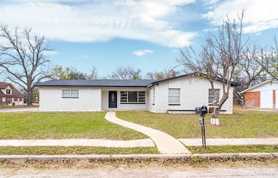 101 Serafini Dr, Del Rio, TX 78840 - photo 2