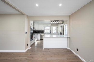 41 Embargo Place, North Babylon, NY 11703 - photo 6