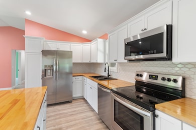 6750 Walters Rd, Clarkston, MI 48346 - photo 7