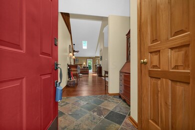 6-web-or-mls-709-tim-tam-ave