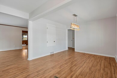 4266 Fairoaks Dr, Columbus, OH 43214 - photo 6