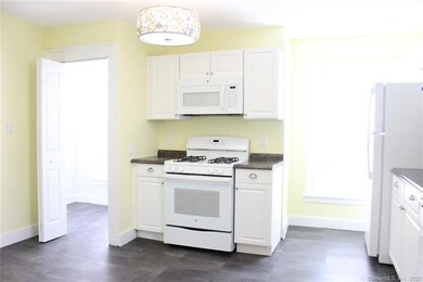 eat in kitchen