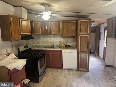 6852 Upper Rd, Shamokin, PA 17872 - photo 5