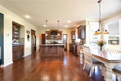 1504 SW 41st St, Lees Summit, MO 64082 - photo 2