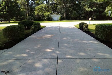 11445 Glynwood Rd, Wapakoneta, OH 45895 - photo 2