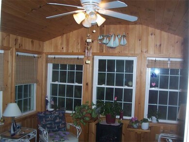 739 Daniel Shays Hwy, Athol, MA 01331 - photo 6