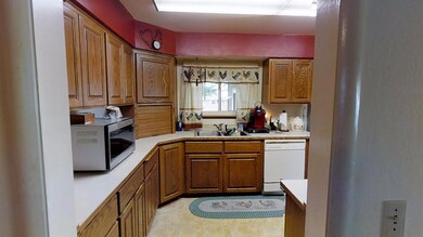 916 SW Oak St, Grants Pass, OR 97526 - photo 6