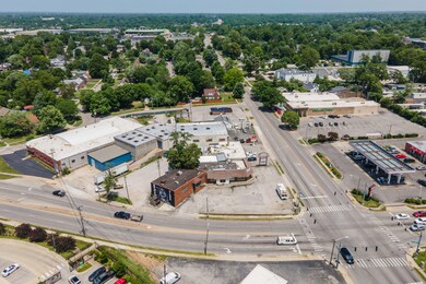 801 N Broadway, Lexington, KY 40508 - photo 4