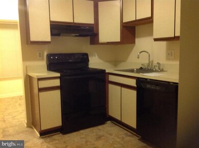 6810 Milltown Ct, District Heights, MD 20747 - photo 2