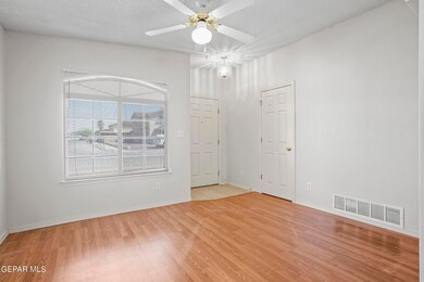 14232 Desert Cloud Dr, Horizon City, TX 79928 - photo 4