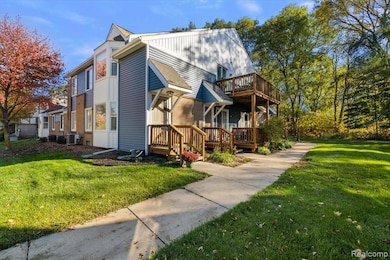 44800 Bayview Dr unit 33, Novi, MI 48377 - photo 6