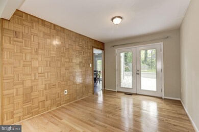 11809 Tree Fern Ct, Reston, VA 20191 - photo 6