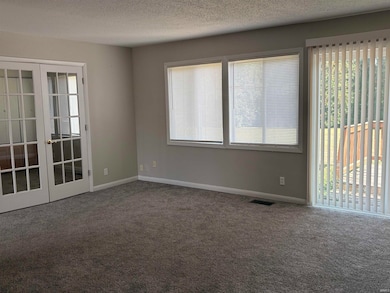 1010 N Lincoln St, Peru, IN 46970 - photo 2