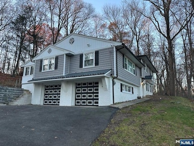 28 Overlook Rd, Saddle River, NJ 07458 - photo 3