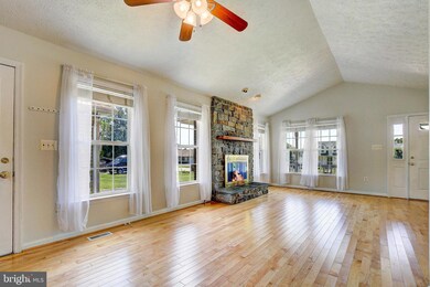 35566 Golf Course Dr, Mechanicsville, MD 20659 - photo 6