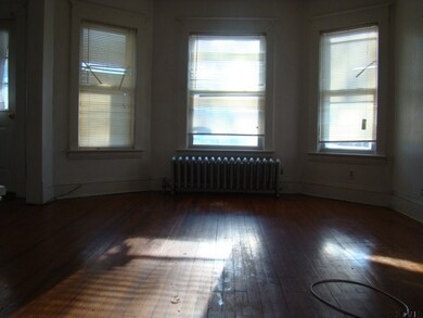 305 Division St, Schenectady, NY 12304 - photo 5