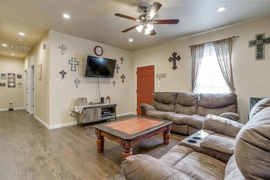 204 Gatrix Ave, Cleburne, TX 76033 - photo 5