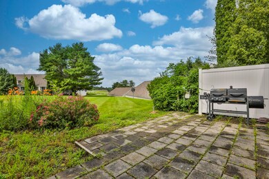 86 Pendleton Ln, Londonderry, NH 03053 - photo 3