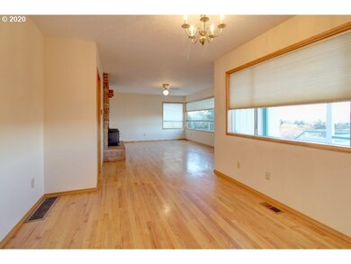 1654 E 19th St, the Dalles, OR 97058 - photo 5