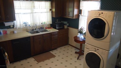 1924 Ruth St, Allentown, PA 18104 - photo 7