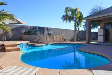 004Pool