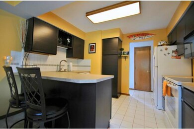 4929 Woodland Ave unit 4929, West Des Moines, IA 50266 - photo 2