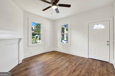 705 E 32nd St, Savannah, GA 31401 - photo 4