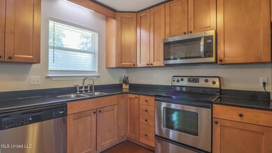 114 Lassere Cr-52016